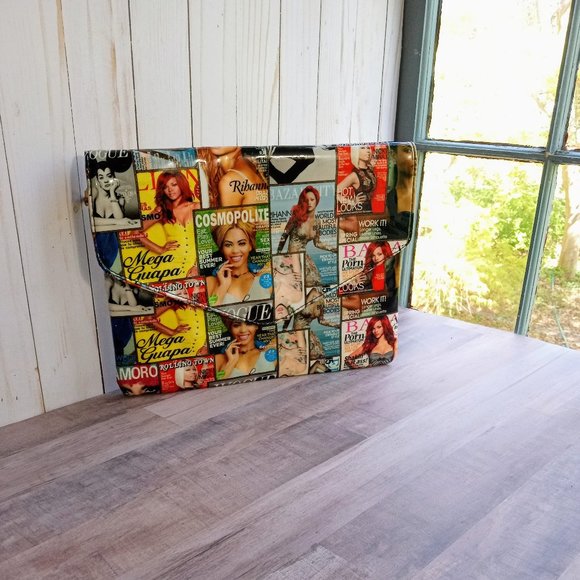Magazine Print Envelope Clutch Bag Purse Handbag Similar to Olivia Miller - Picture 1 of 4